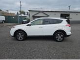 Thumbnail of 2018 White Toyota RAV4