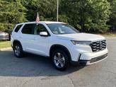 Thumbnail of 2025 Platinum White Pearl Honda Pilot