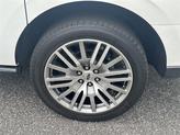 Thumbnail of 2022 White Metallic Ford Expedition Max