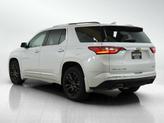 Thumbnail of 2020 Iridescent Pearl Tricoat Chevrolet Traverse