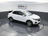 Thumbnail of 2022 Summit White Chevrolet Equinox