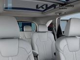 Thumbnail of 2025 Glacial White Pearl Kia Sorento