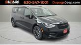 Photo of 2025 Diamond Black Crystal Pearlcoat Chrysler Pacifica