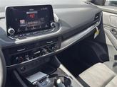 Thumbnail of 2026 Everest White Pearl Tricoat Nissan Rogue