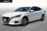 Photo of 2021 Glacier White Nissan Altima