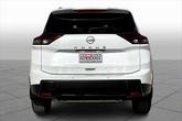 Thumbnail of 2025 Everest White Pearl Nissan Rogue