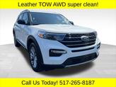 Photo of 2022 White Metallic Ford Explorer