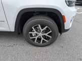 Thumbnail of 2025 Bright White Clearcoat Jeep Grand Cherokee