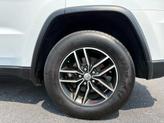 Thumbnail of 2018 Bright White Clearcoat Jeep Grand Cherokee