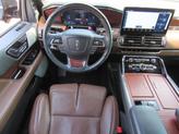 Thumbnail of 2023 Infinite Black Metallic Clearcoat Lincoln Navigator