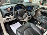 Thumbnail of 2018 Brilliant Black Crystal Pearlcoat Chrysler Pacifica