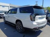 Thumbnail of 2025 Iridescent Pearl Tricoat Chevrolet Suburban