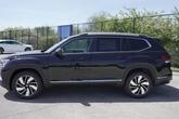 Thumbnail of 2025 Deep Black Pearl Effect Volkswagen Atlas