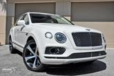 Thumbnail of 2020 Glacier White Solid Bentley Bentayga