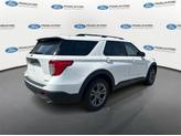 Thumbnail of 2022 STAR WHITE MET TRI-COAT Ford Explorer