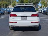Thumbnail of 2019 Glacier White Metallic Audi Q5