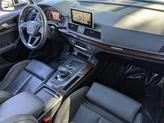 Thumbnail of 2019 Glacier White Metallic Audi Q5