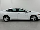 Thumbnail of 2022 Summit White Chevrolet Malibu