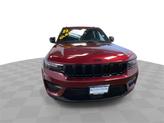 Thumbnail of 2023 Velvet Red Pearlcoat Jeep Grand Cherokee