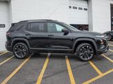 Thumbnail of 2026 Mosaic Black Metallic Chevrolet Equinox