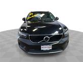 Thumbnail of 2020 Onyx Black Metallic Volvo XC40
