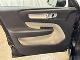 Thumbnail of 2020 Onyx Black Metallic Volvo XC40