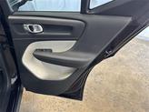 Thumbnail of 2020 Onyx Black Metallic Volvo XC40