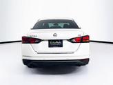 Thumbnail of 2022 Pearl White Tricoat Nissan Altima