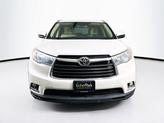 Thumbnail of 2015 Blizzard Pearl Toyota Highlander