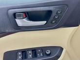 Thumbnail of 2015 Blizzard Pearl Toyota Highlander