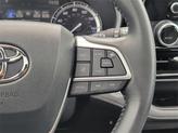 Thumbnail of 2022 Ruby Flare Pearl Toyota Highlander