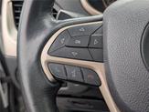 Thumbnail of 2016 Bright White Clearcoat Jeep Cherokee