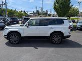 Thumbnail of 2024 Eminent White Pearl Lexus GX 550
