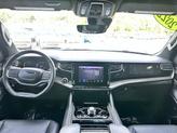 Thumbnail of 2022 Diamond Black Crystal Pearlcoat Jeep Wagoneer
