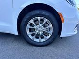 Thumbnail of 2022 Bright White Clearcoat Chrysler Pacifica