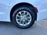 Thumbnail of 2022 Bright White Clearcoat Chrysler Pacifica