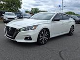 Thumbnail of 2021 Pearl White Tricoat Nissan Altima