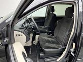 Thumbnail of 2016 Brilliant Black Crystal Pearlcoat Dodge Grand Caravan