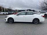 Thumbnail of 2024 Pearl White Tricoat Nissan Altima