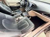 Thumbnail of 2017 Billet Silver Metallic Clearcoat Chrysler Pacifica