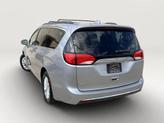 Thumbnail of 2017 Billet Silver Metallic Clearcoat Chrysler Pacifica