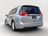 Thumbnail of 2017 Billet Silver Metallic Clearcoat Chrysler Pacifica