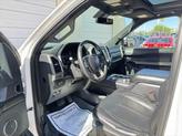Thumbnail of 2018 White Platinum Metallic Tri-Coat Ford Expedition