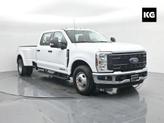 Photo of 2026 Oxford White Ford F-350