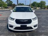 Thumbnail of 2022 Bright White Clearcoat Chrysler Pacifica