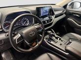 Thumbnail of 2022 Wind Chill Pearl Toyota Highlander