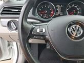 Thumbnail of 2018 Pure White Volkswagen Passat