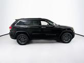 Thumbnail of 2022 Diamond Black Crystal Pearlcoat Jeep Grand Cherokee