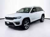 Photo of 2022 Bright White Clearcoat Jeep Grand Cherokee