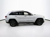 Thumbnail of 2022 Bright White Clearcoat Jeep Grand Cherokee